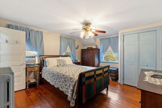 124 Prescott St, Reading, MA 01867
