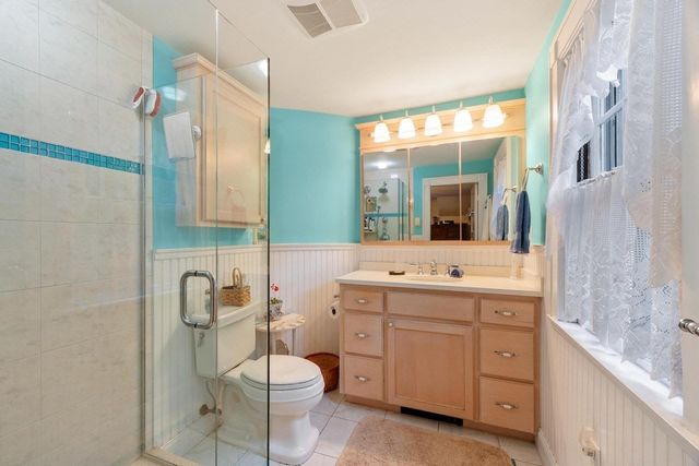 124 Prescott St, Reading, MA 01867