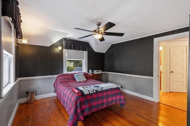 124 Prescott St, Reading, MA 01867