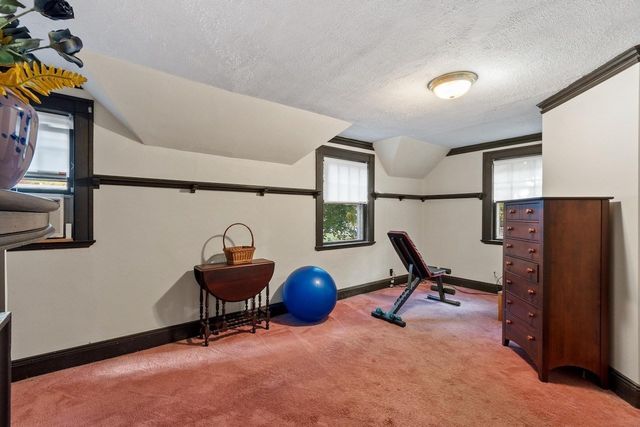 124 Prescott St, Reading, MA 01867
