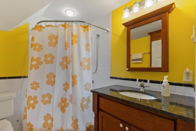 124 Prescott St, Reading, MA 01867