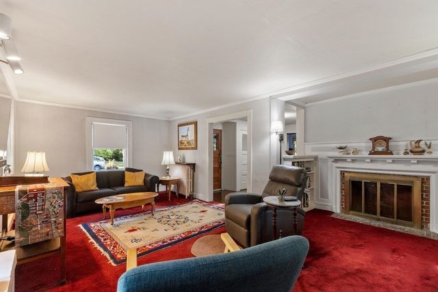 124 Prescott St, Reading, MA 01867