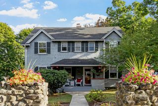 124 Prescott St, Reading, MA 01867