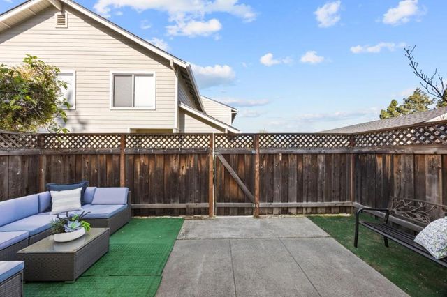 817 Peary Lane, Foster City, CA 94404