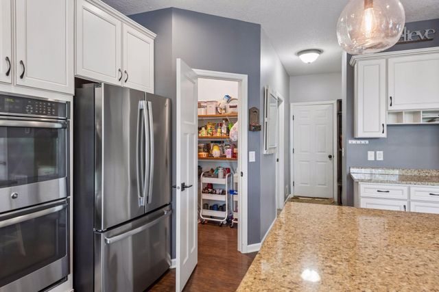 1113 Prairie View Lane, Waconia, MN 55387