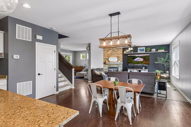 1113 Prairie View Lane, Waconia, MN 55387