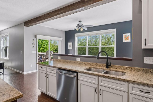 1113 Prairie View Lane, Waconia, MN 55387