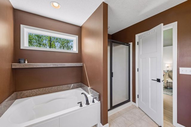 1113 Prairie View Lane, Waconia, MN 55387