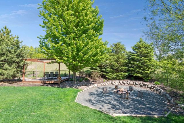 1113 Prairie View Lane, Waconia, MN 55387