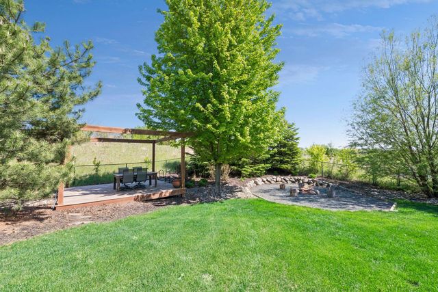 1113 Prairie View Lane, Waconia, MN 55387