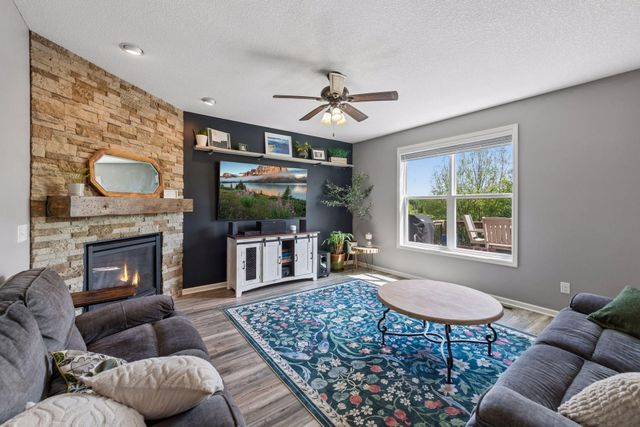 1113 Prairie View Lane, Waconia, MN 55387