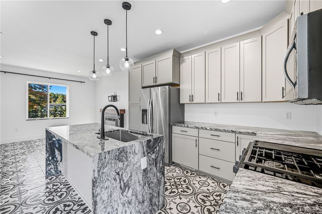 5237 Virginia Road, Hermitage, PA 16148