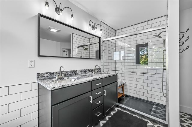 5237 Virginia Road, Hermitage, PA 16148