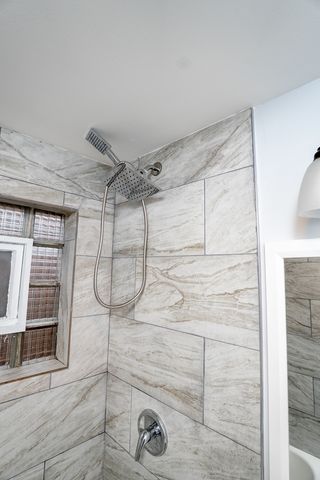 12618 S Justine Street, Calumet Park, IL 60827