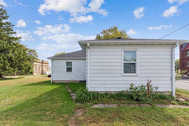 918-920 W 4th Street, Waterloo, IA 50702