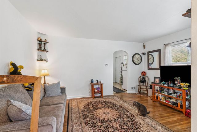 918-920 W 4th Street, Waterloo, IA 50702
