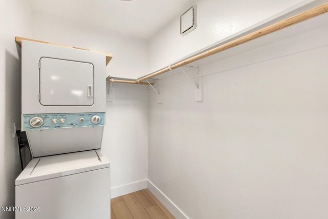 3935 Clear Acre Lane APT 211, Reno, NV 89512