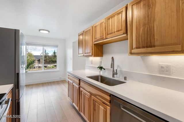3935 Clear Acre Lane APT 211, Reno, NV 89512