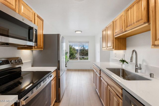 3935 Clear Acre Lane APT 211, Reno, NV 89512