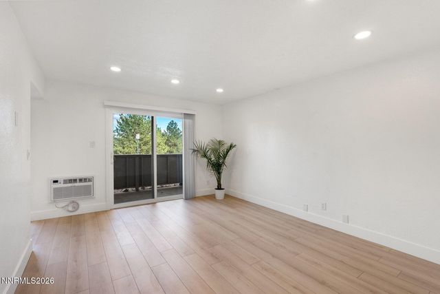 3935 Clear Acre Lane APT 211, Reno, NV 89512