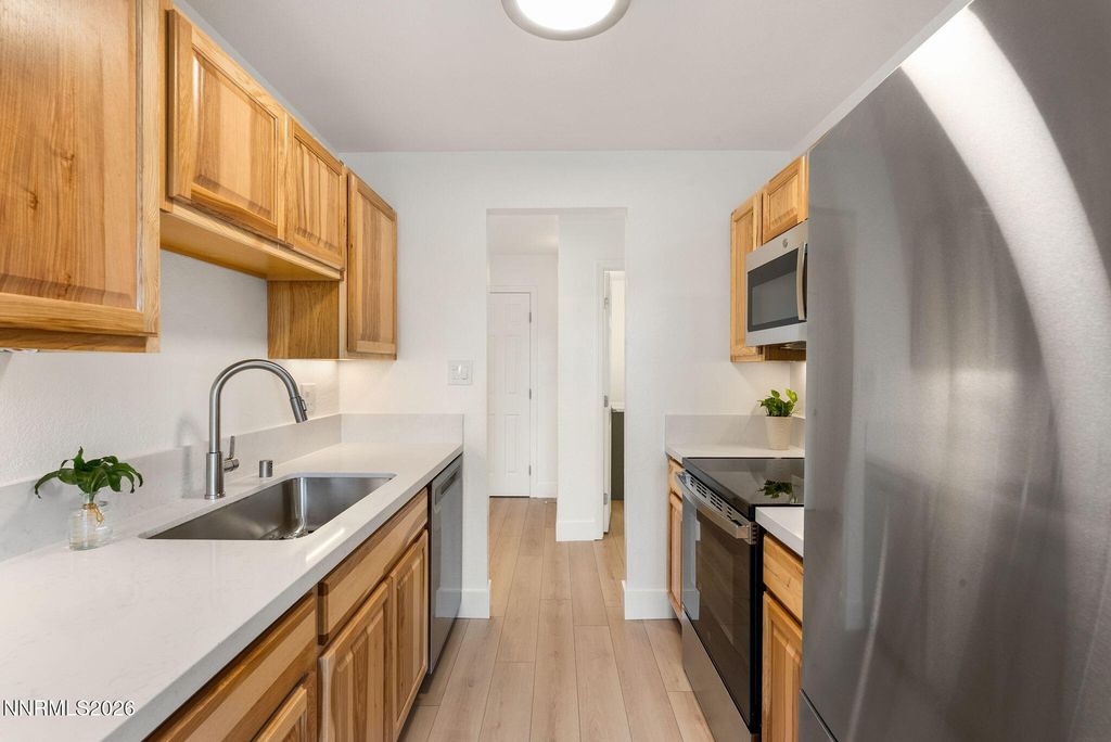 3935 Clear Acre Lane APT 211, Reno, NV 89512
