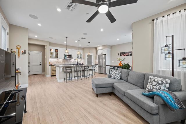 3081 Cityscape Walk, Sacramento, CA 95833