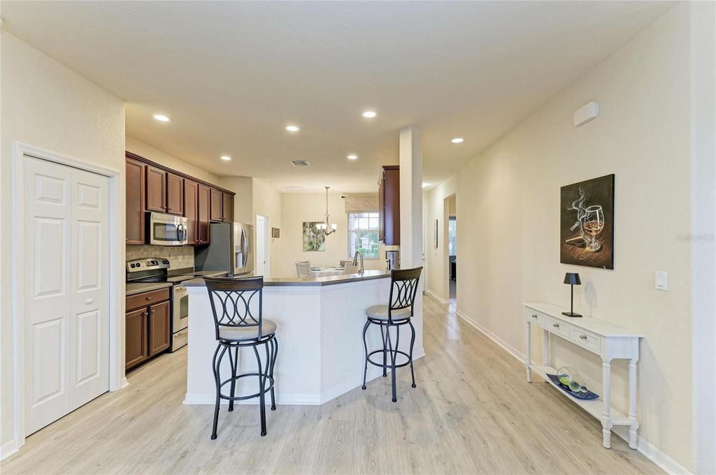 Image 12 of property listing at 220 RIVER ENCLAVE COURT, Bradenton, FL 34212