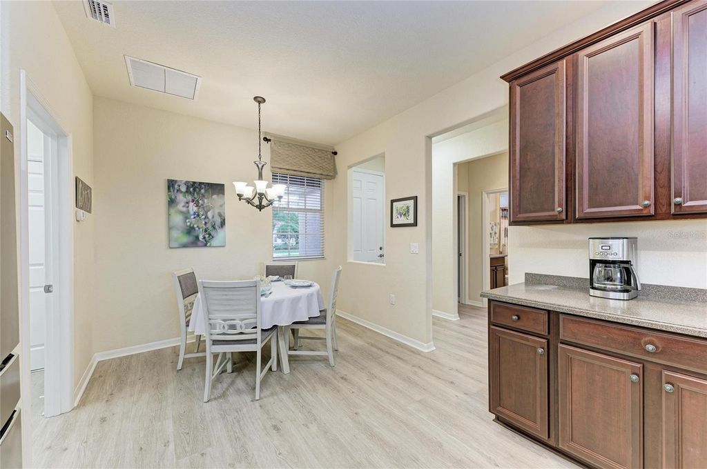 Image 19 of property listing at 220 RIVER ENCLAVE COURT, Bradenton, FL 34212