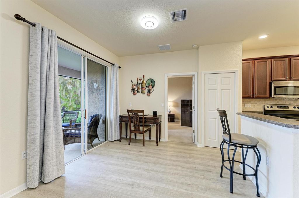 Image 21 of property listing at 220 RIVER ENCLAVE COURT, Bradenton, FL 34212