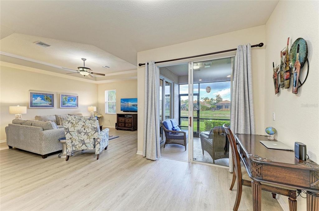 Image 23 of property listing at 220 RIVER ENCLAVE COURT, Bradenton, FL 34212