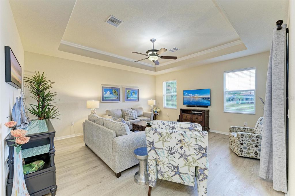 Image 24 of property listing at 220 RIVER ENCLAVE COURT, Bradenton, FL 34212
