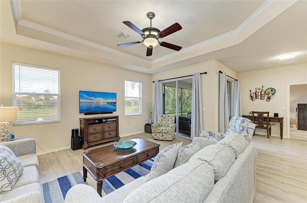 Image 25 of property listing at 220 RIVER ENCLAVE COURT, Bradenton, FL 34212
