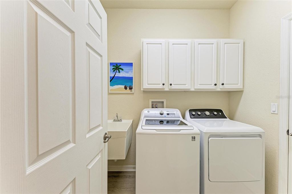 Image 40 of property listing at 220 RIVER ENCLAVE COURT, Bradenton, FL 34212