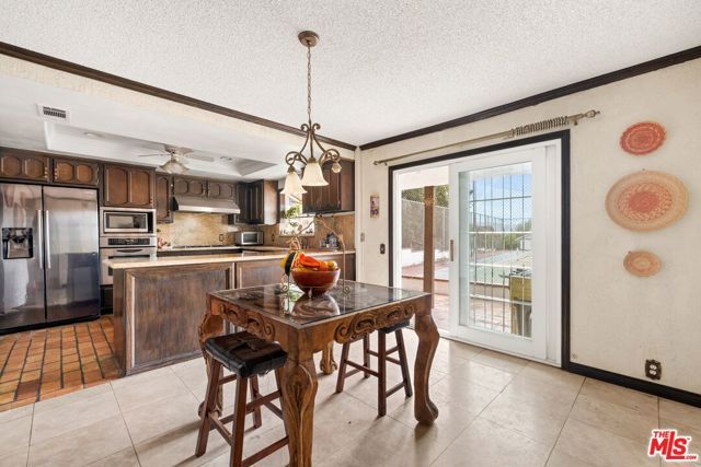 7680 E Eucalyptus Way, Anaheim, CA 92808