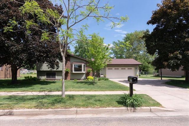 2921 Saturn Avenue, Eau Claire, WI 54703
