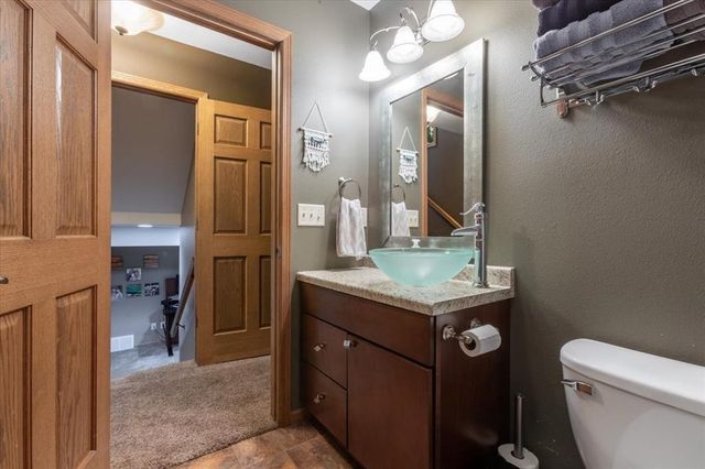 2921 Saturn Avenue, Eau Claire, WI 54703