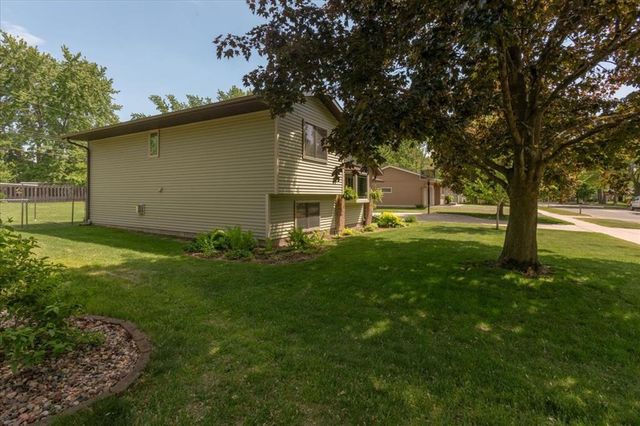 2921 Saturn Avenue, Eau Claire, WI 54703