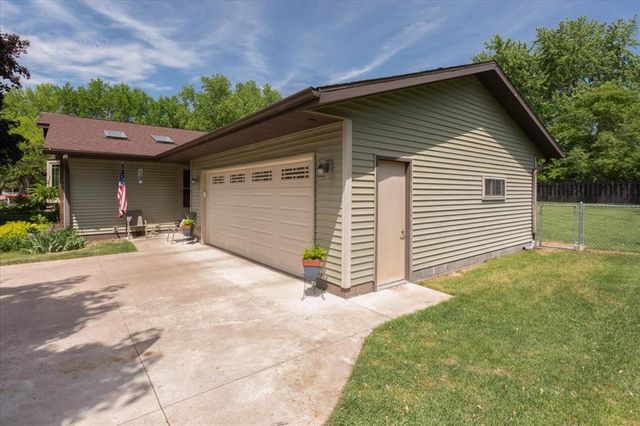 2921 Saturn Avenue, Eau Claire, WI 54703
