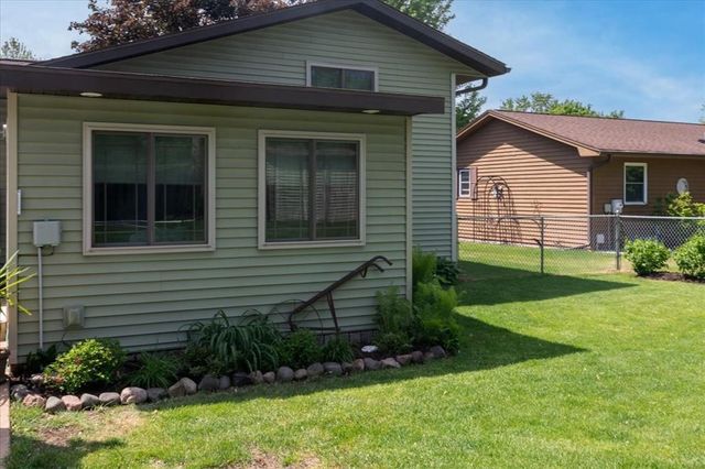 2921 Saturn Avenue, Eau Claire, WI 54703