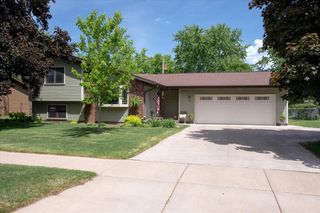 2921 Saturn Avenue, Eau Claire, WI 54703