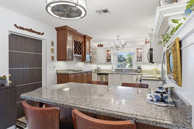 2624 NE 30th Street, Fort Lauderdale, FL 33306