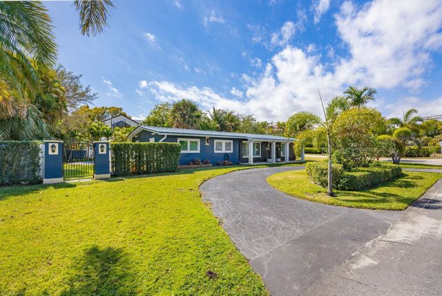 2624 NE 30th Street, Fort Lauderdale, FL 33306