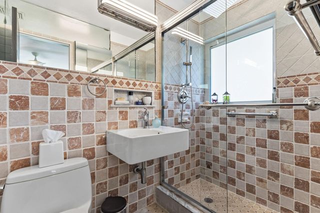 2624 NE 30th Street, Fort Lauderdale, FL 33306