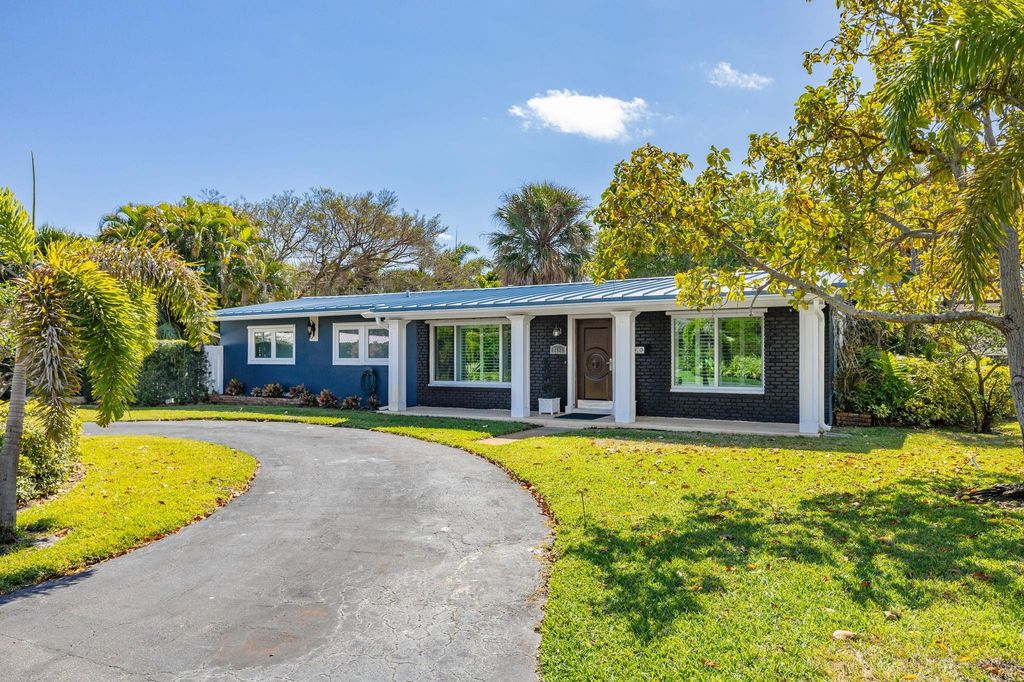 2624 NE 30th Street, Fort Lauderdale, FL 33306