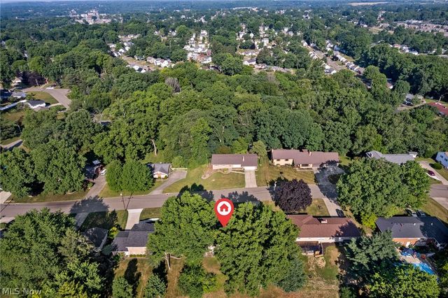 800 Woodview Drive NE, Massillon, OH 44646