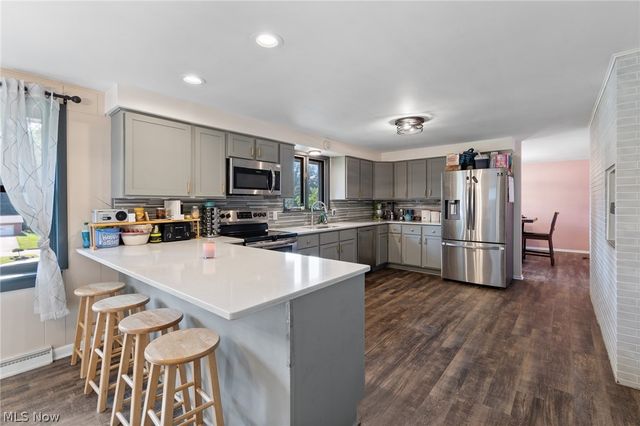 800 Woodview Drive NE, Massillon, OH 44646