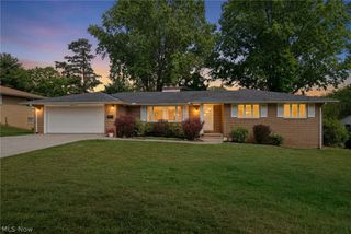 800 Woodview Drive NE, Massillon, OH 44646