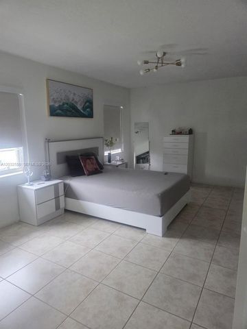 11871 SW 123rd Place, Miami, FL 33186