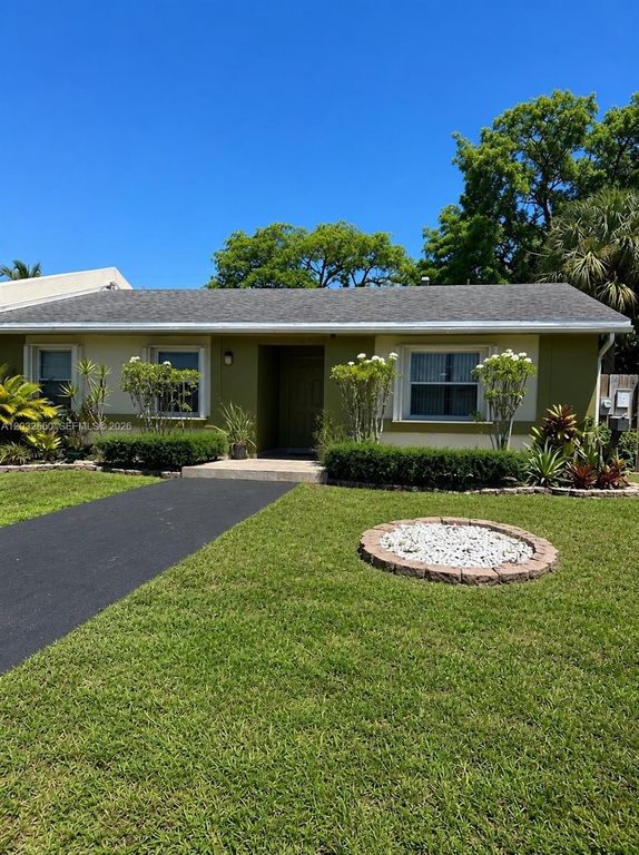 11871 SW 123rd Place, Miami, FL 33186
