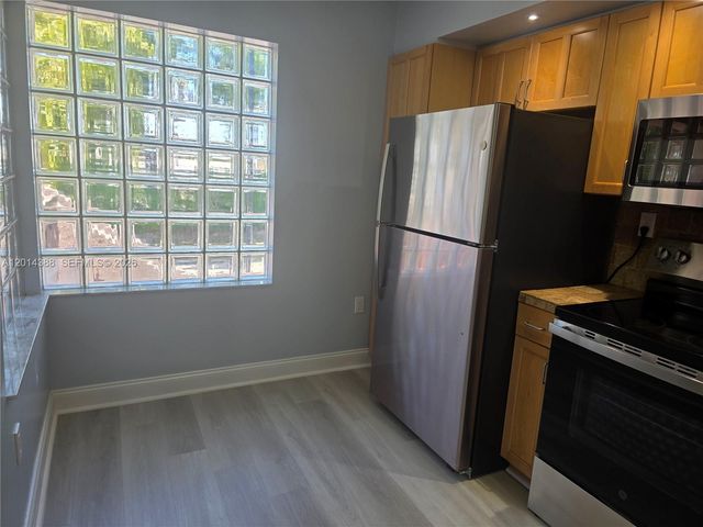 13022 SW 88th Ter N 201, Miami, FL 33186